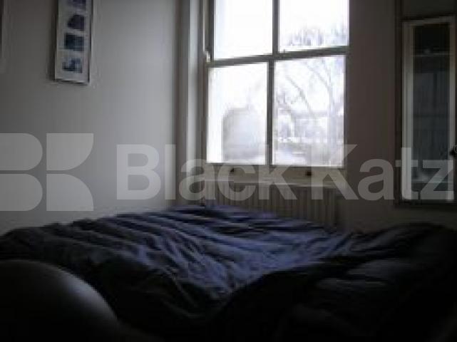 			GREAT LOCATION, 2 Bedroom, 1 bath, 1 reception Flat			 Gloucester Terrace, BAYSWATER W2